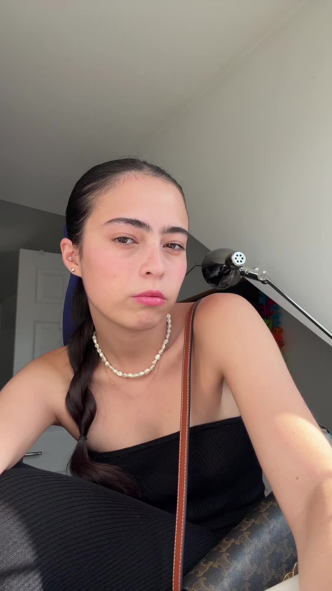 @annacarmen