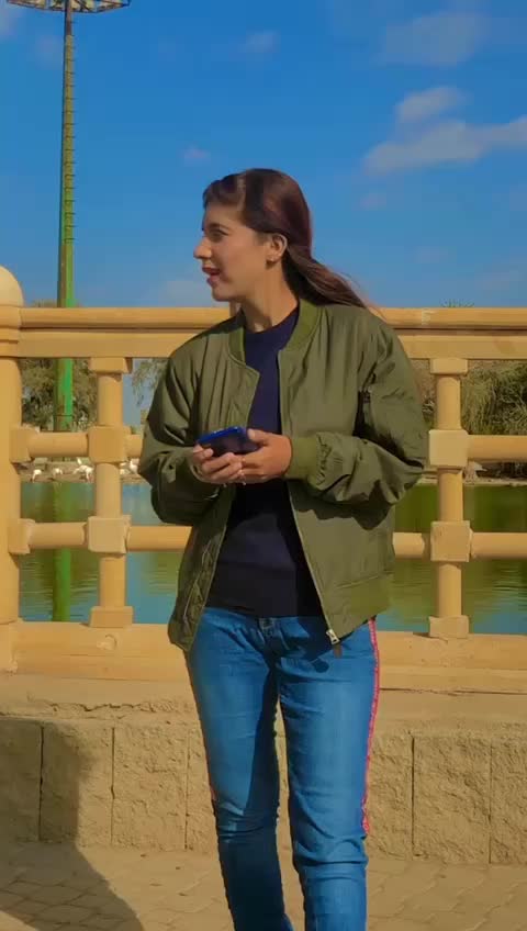 @aishakhan878