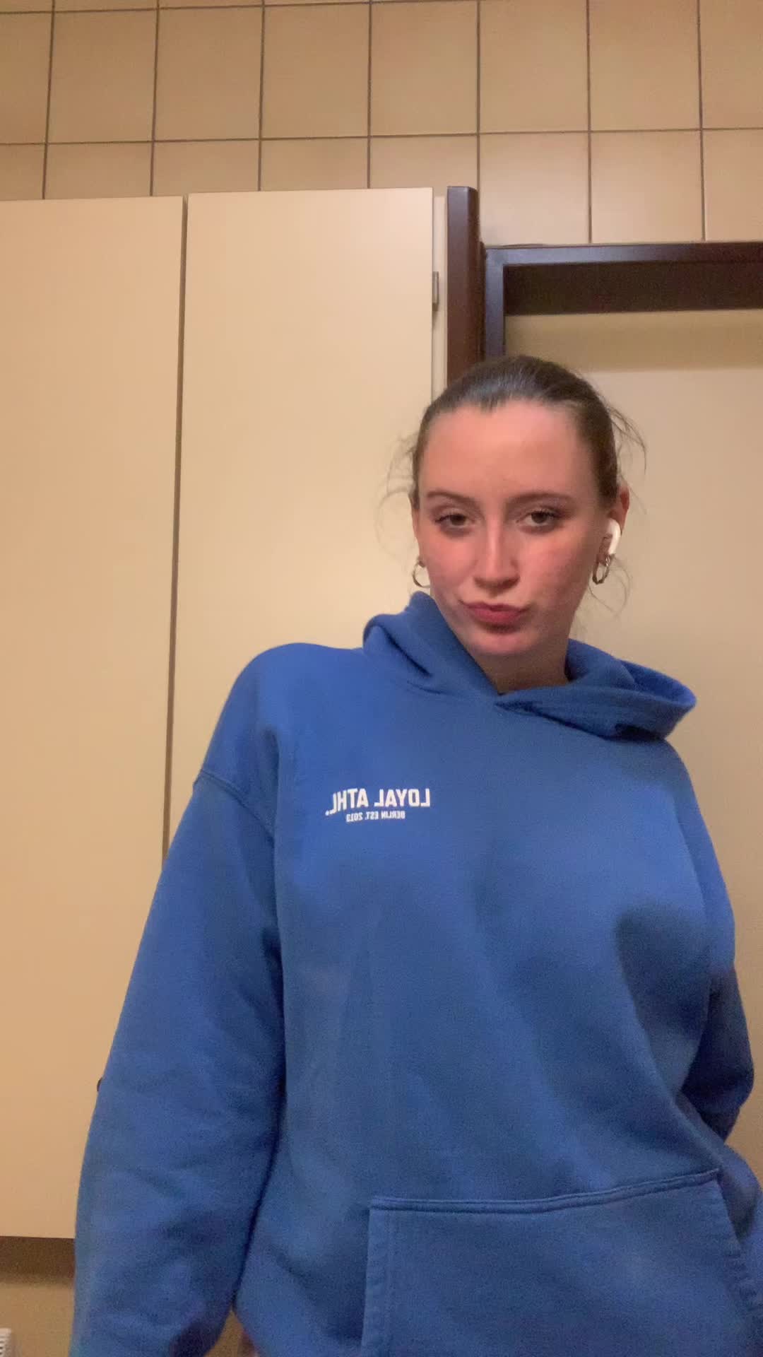 @𝐶𝑒𝑙𝑖𝑛𝑒 🤍