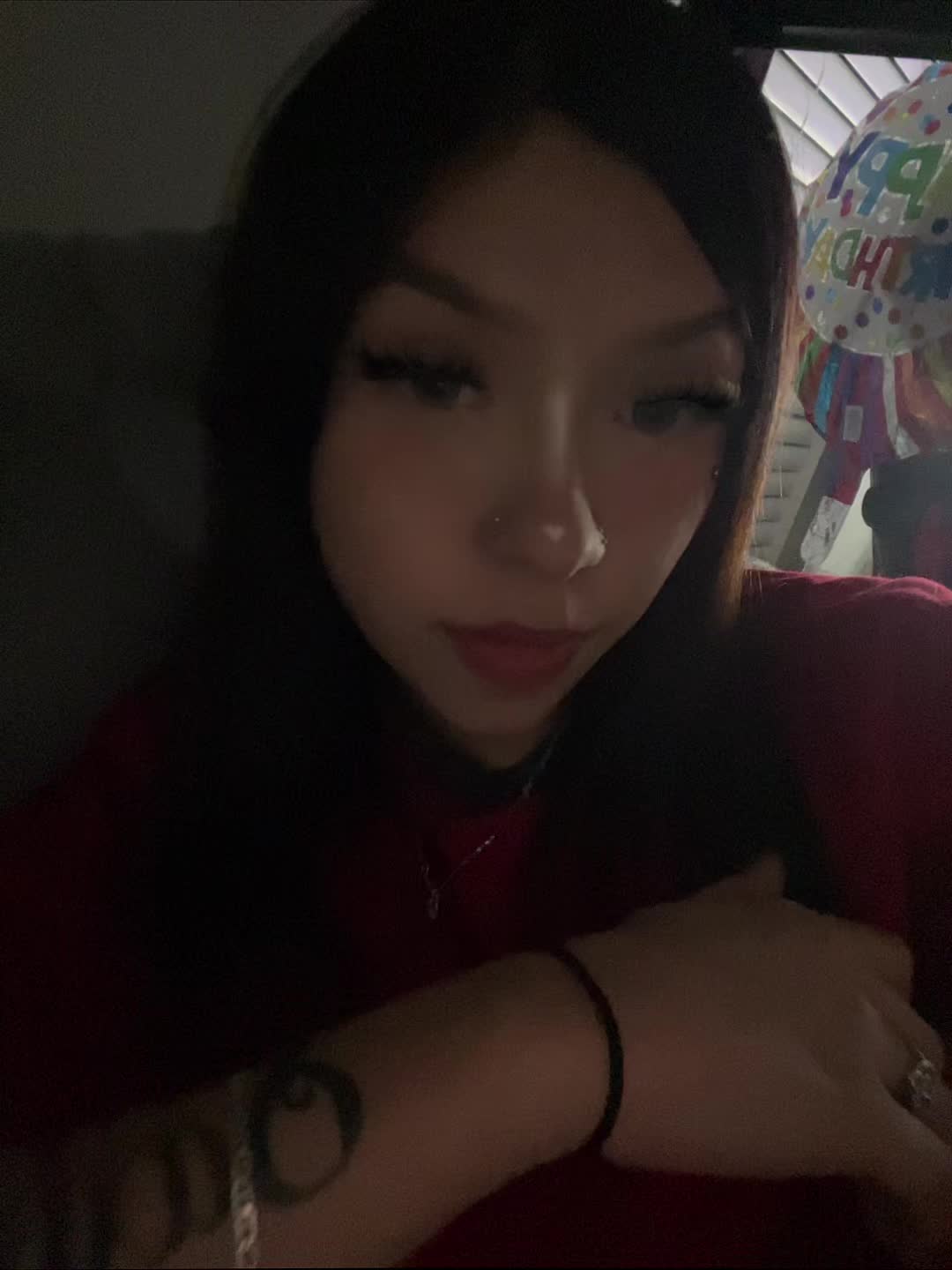 @𖣂