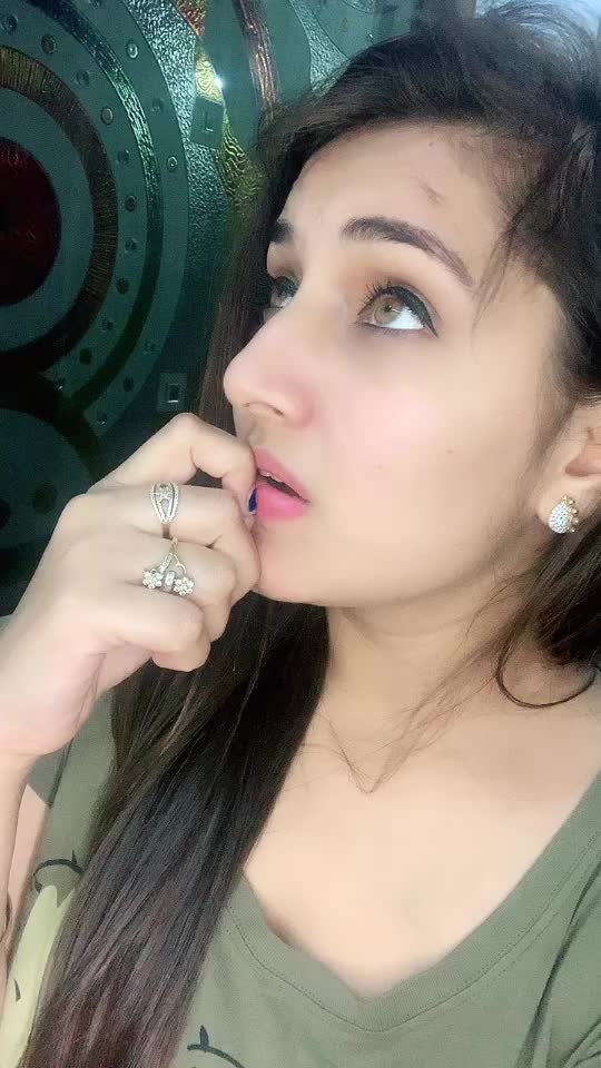 @👑priyaanka👑