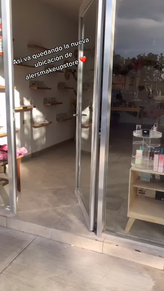 @Alejandra rojo