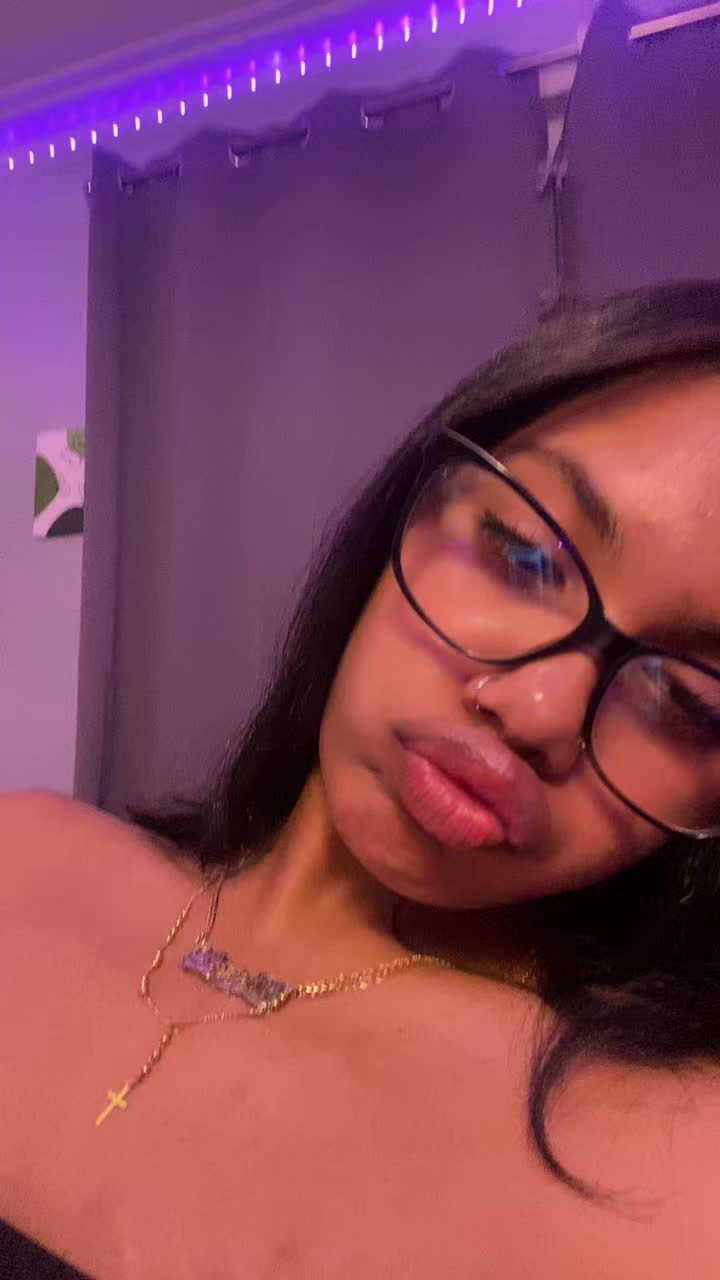 @nicoleee<3