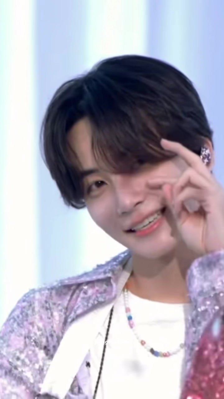 @arin⋆。‧˚ʚɞ˚‧。⋆