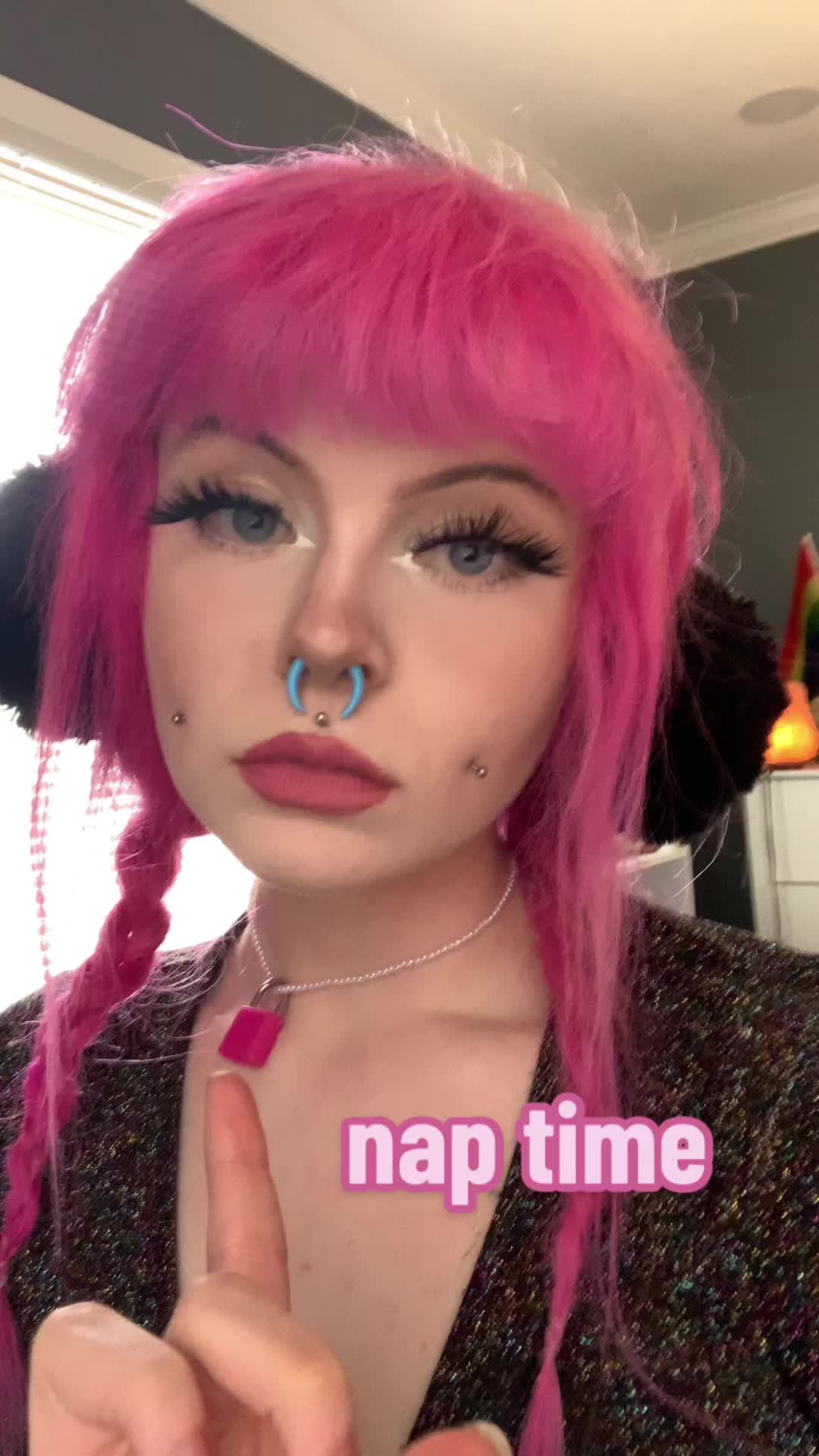 @R 🌟