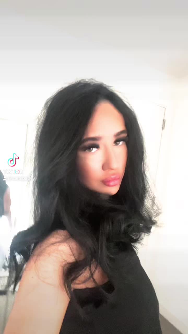 @caitlinmariex