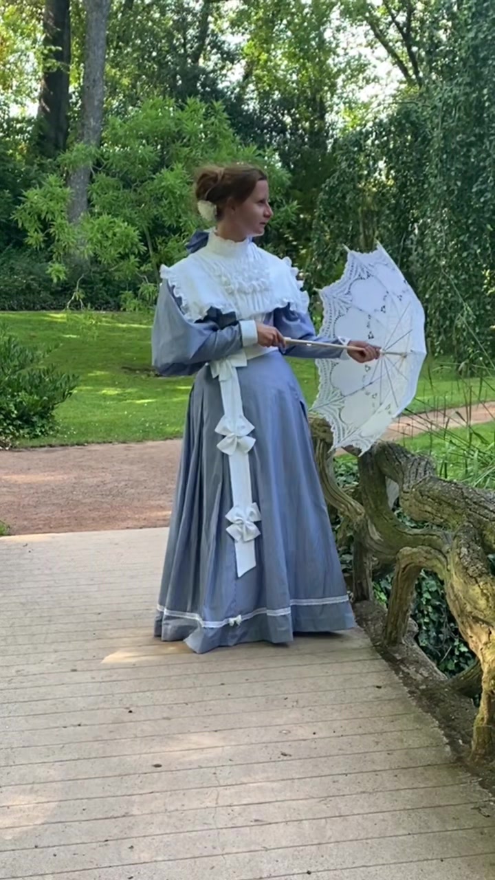@ApollineLacray Costume