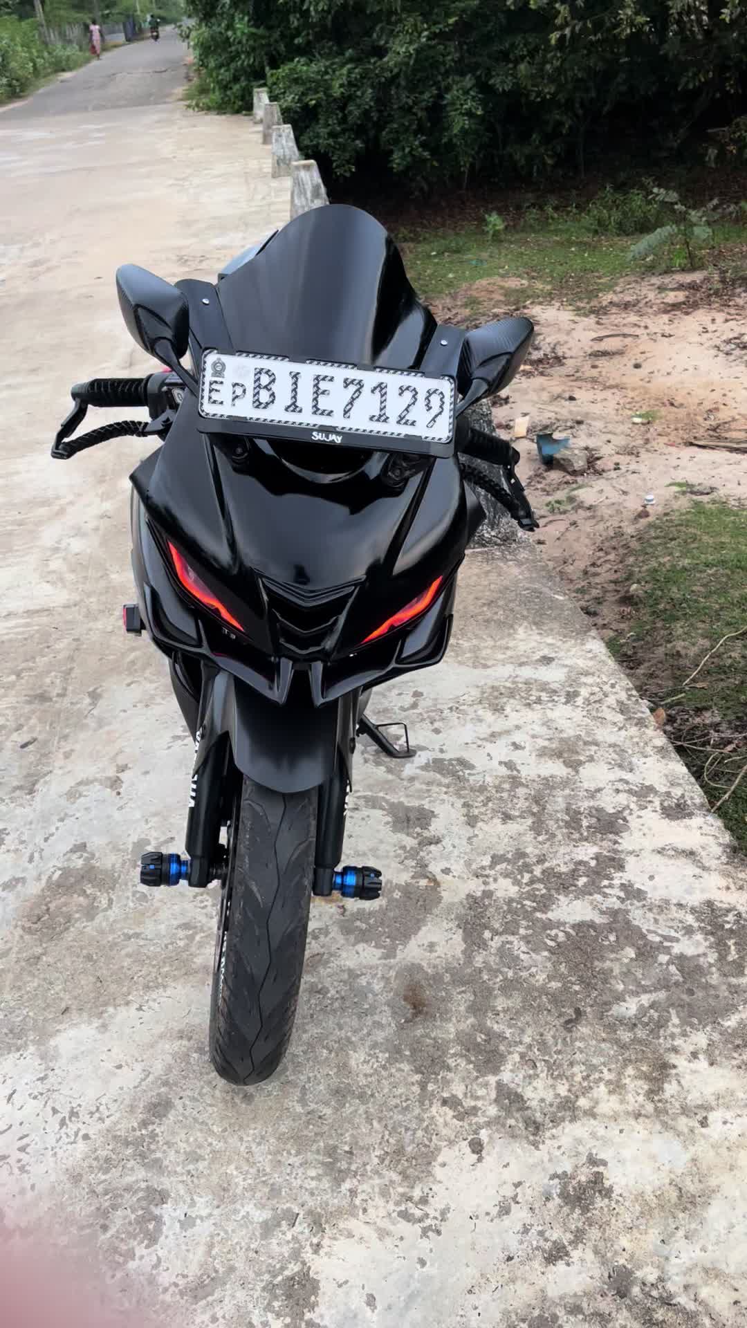 @M_Sujay_ 🤍 