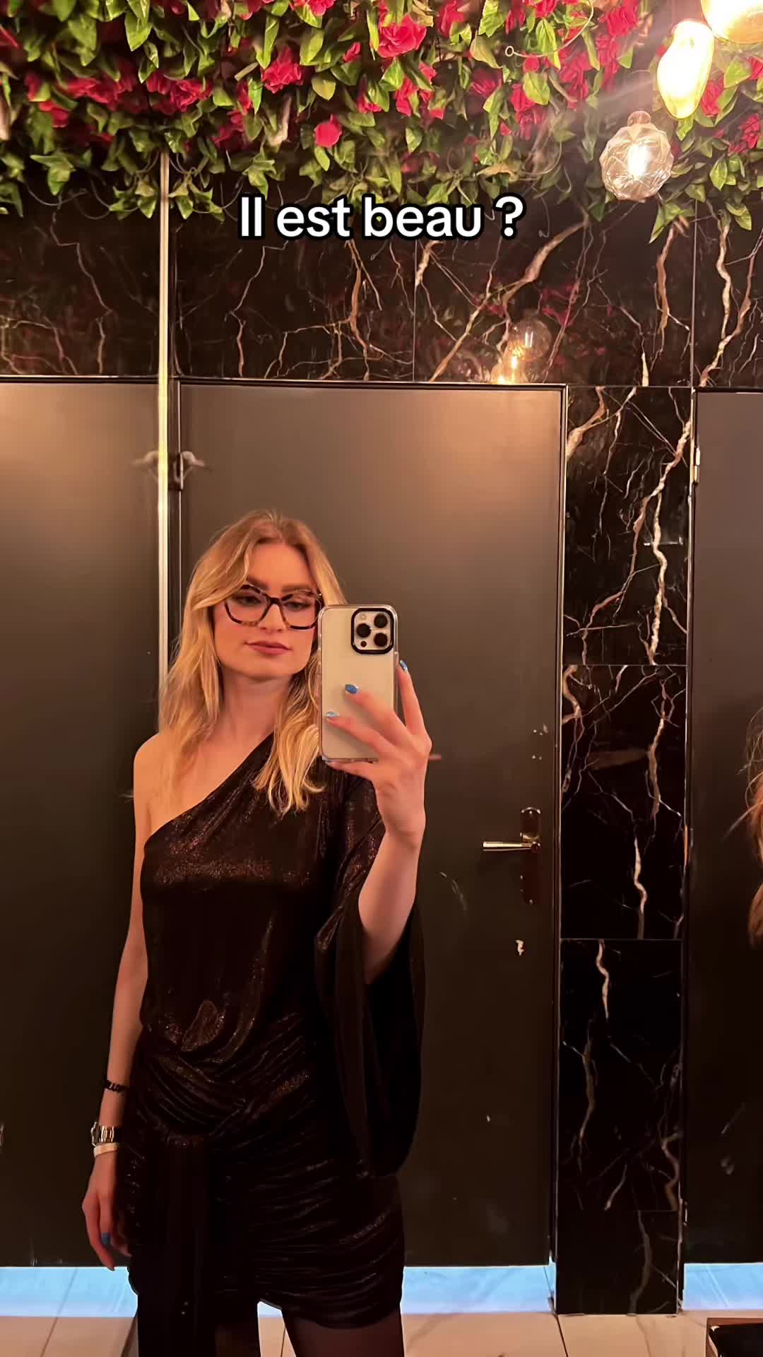 @La blonde aux yeux bleus