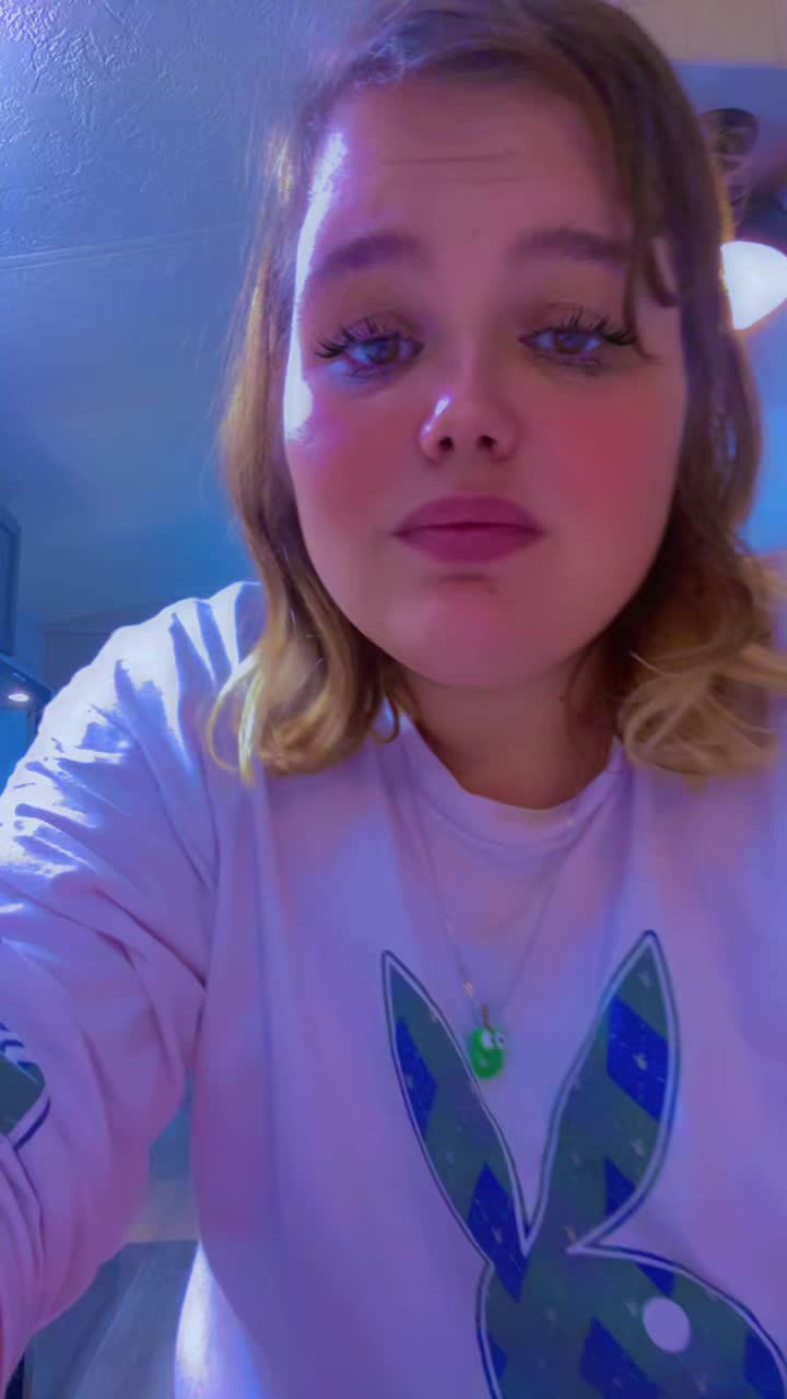 @JoJo🥰