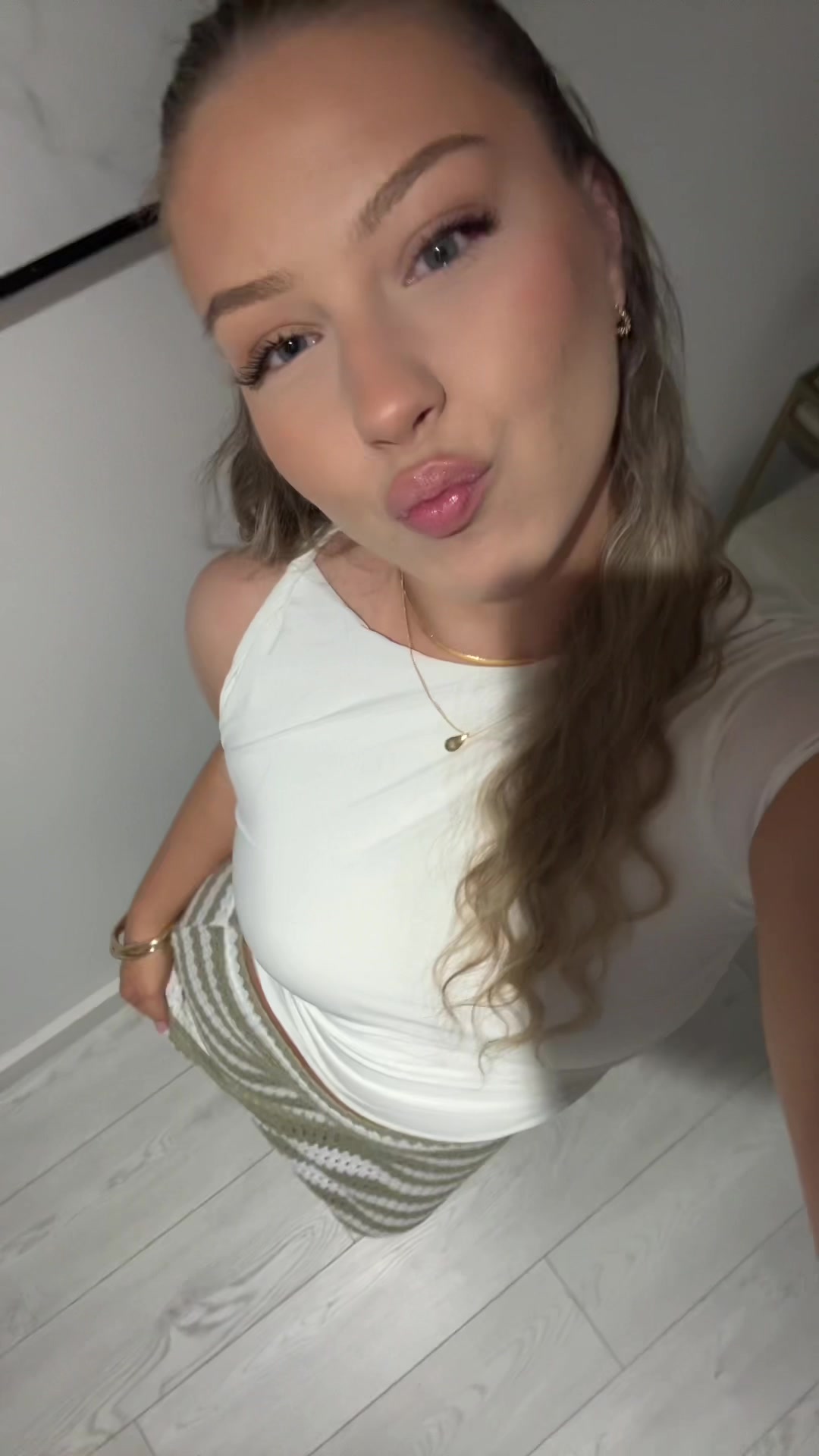 @K4TY4