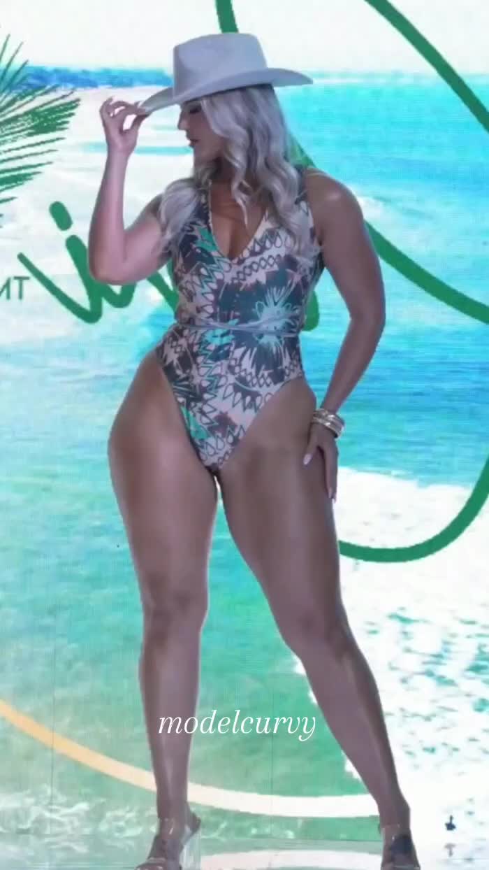 @modelcurvy