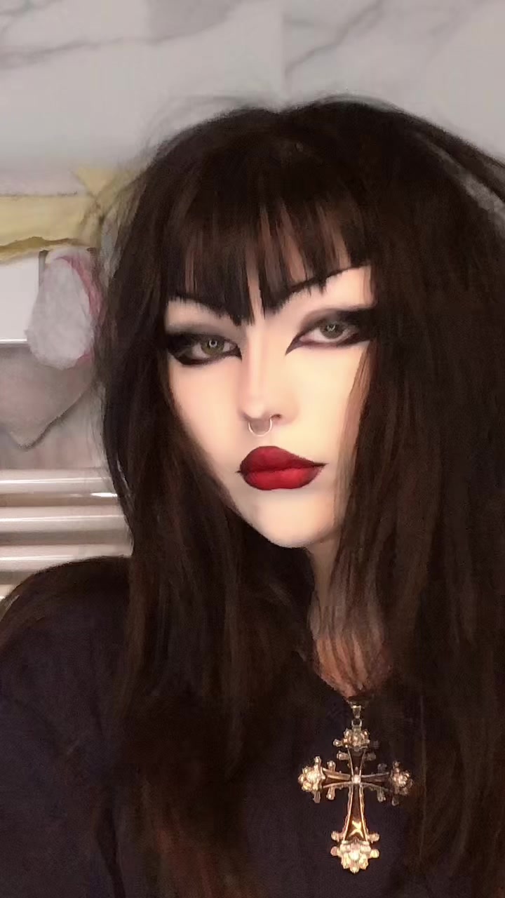 @⦻🦇KYO🕷️⦻
