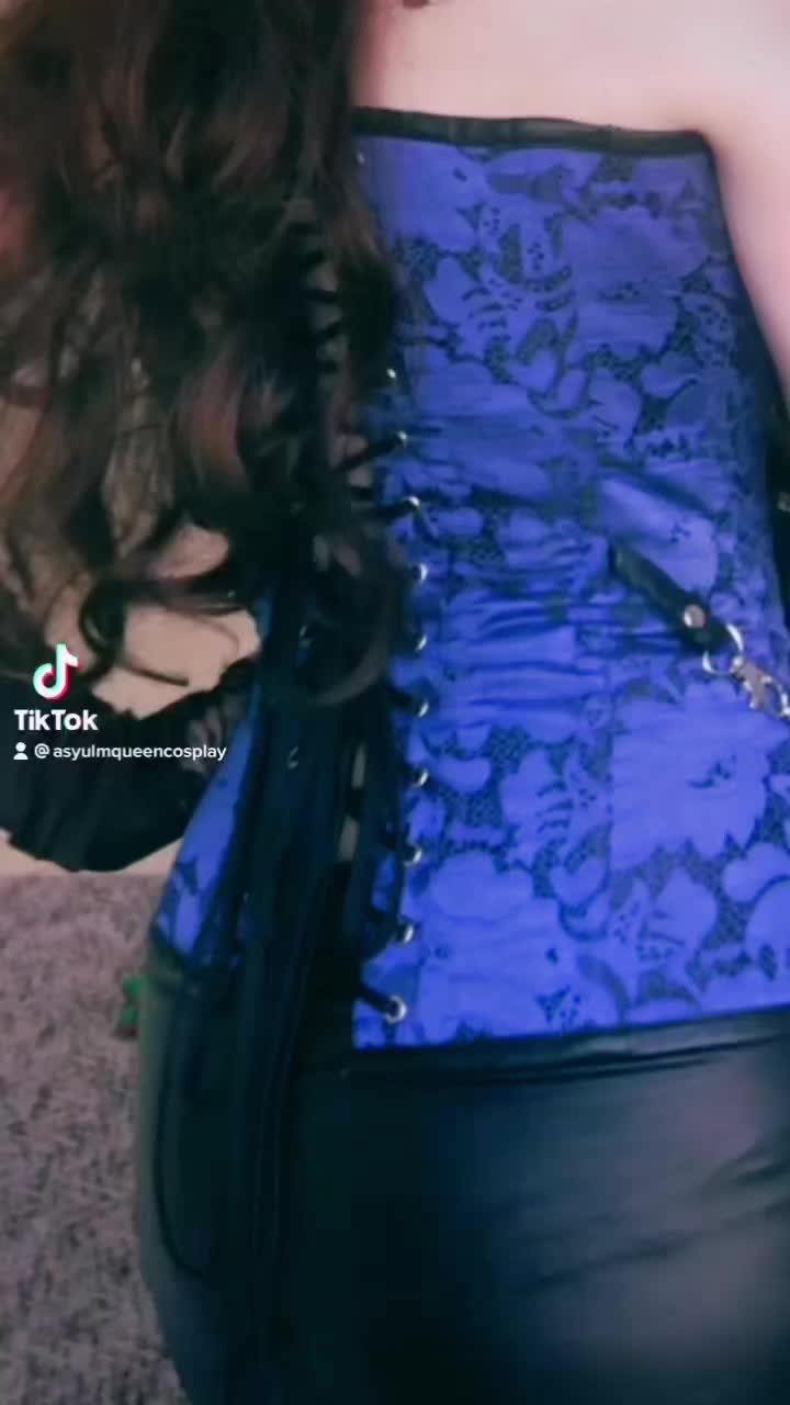 @Asyulmqueencosplay