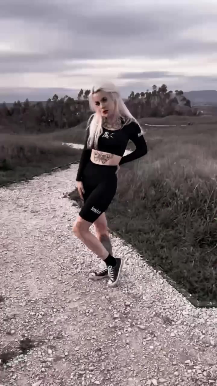 @Raquel_Miriam_