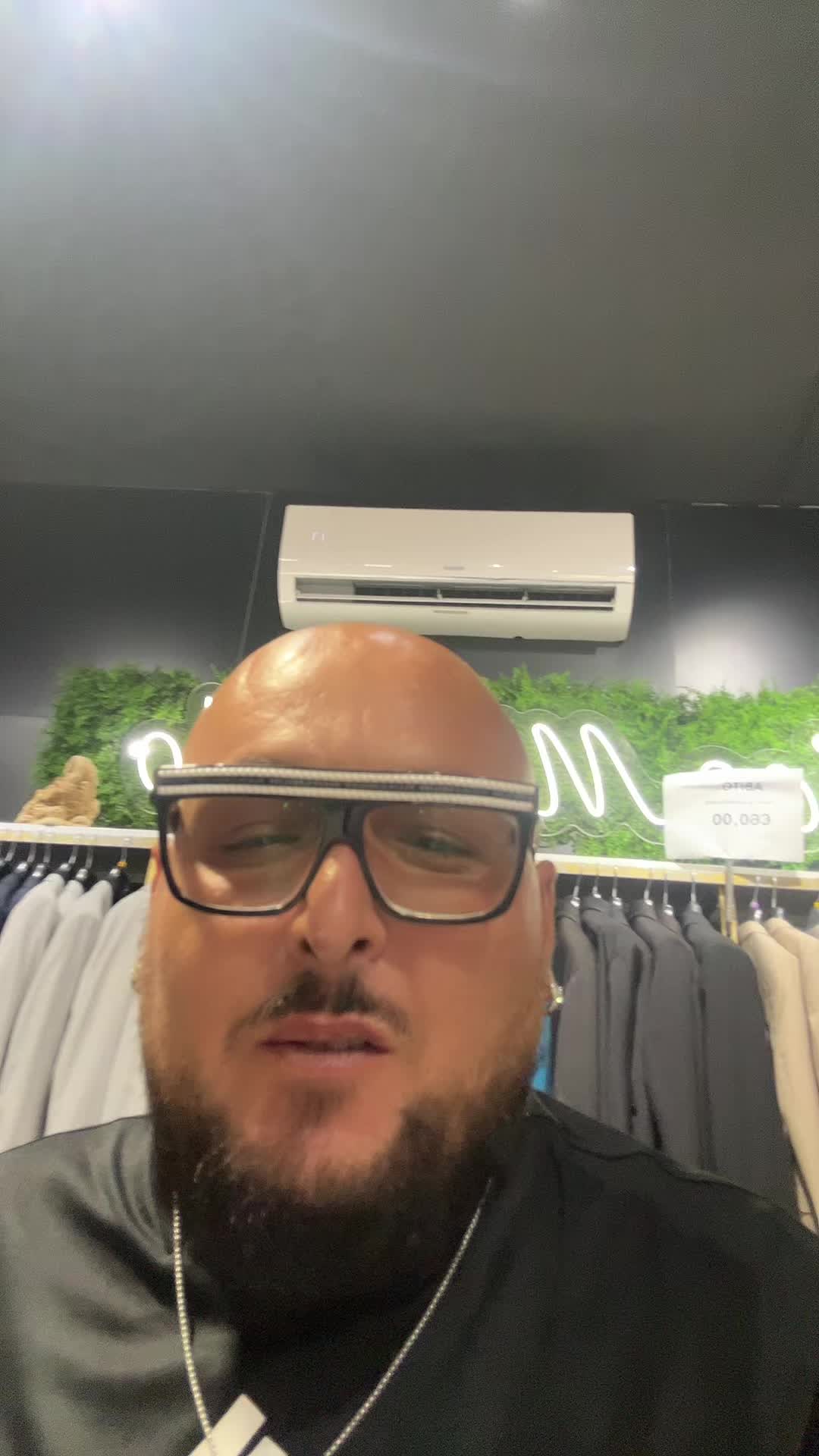 @Shop&ensp;Daniel