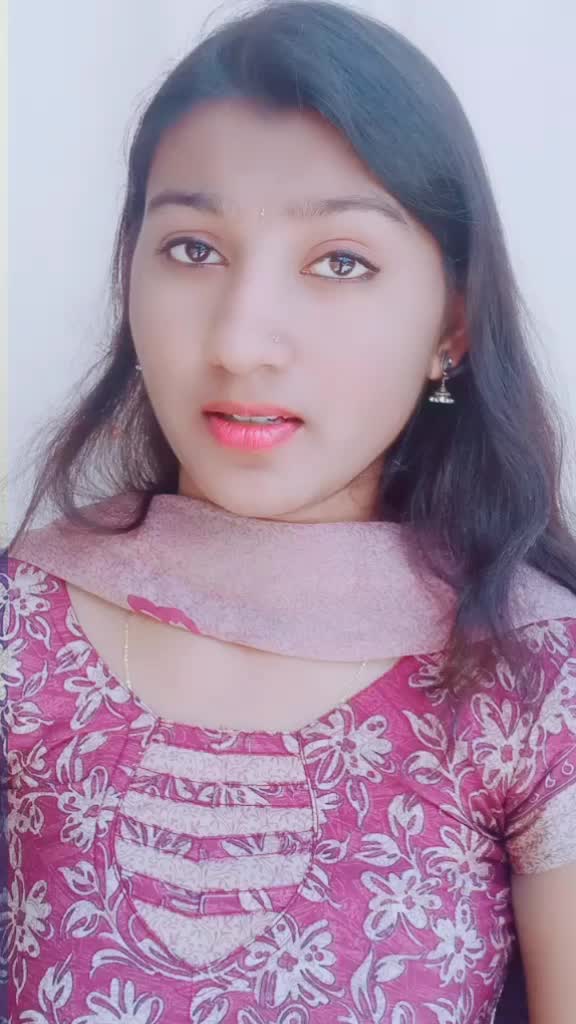 @Smiling_Queen👸