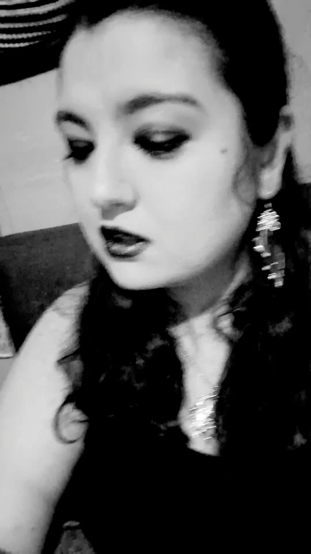 @CrimsonPaige