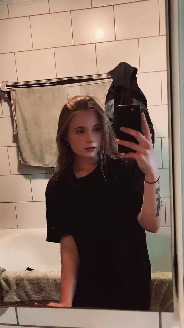 @Nanuu