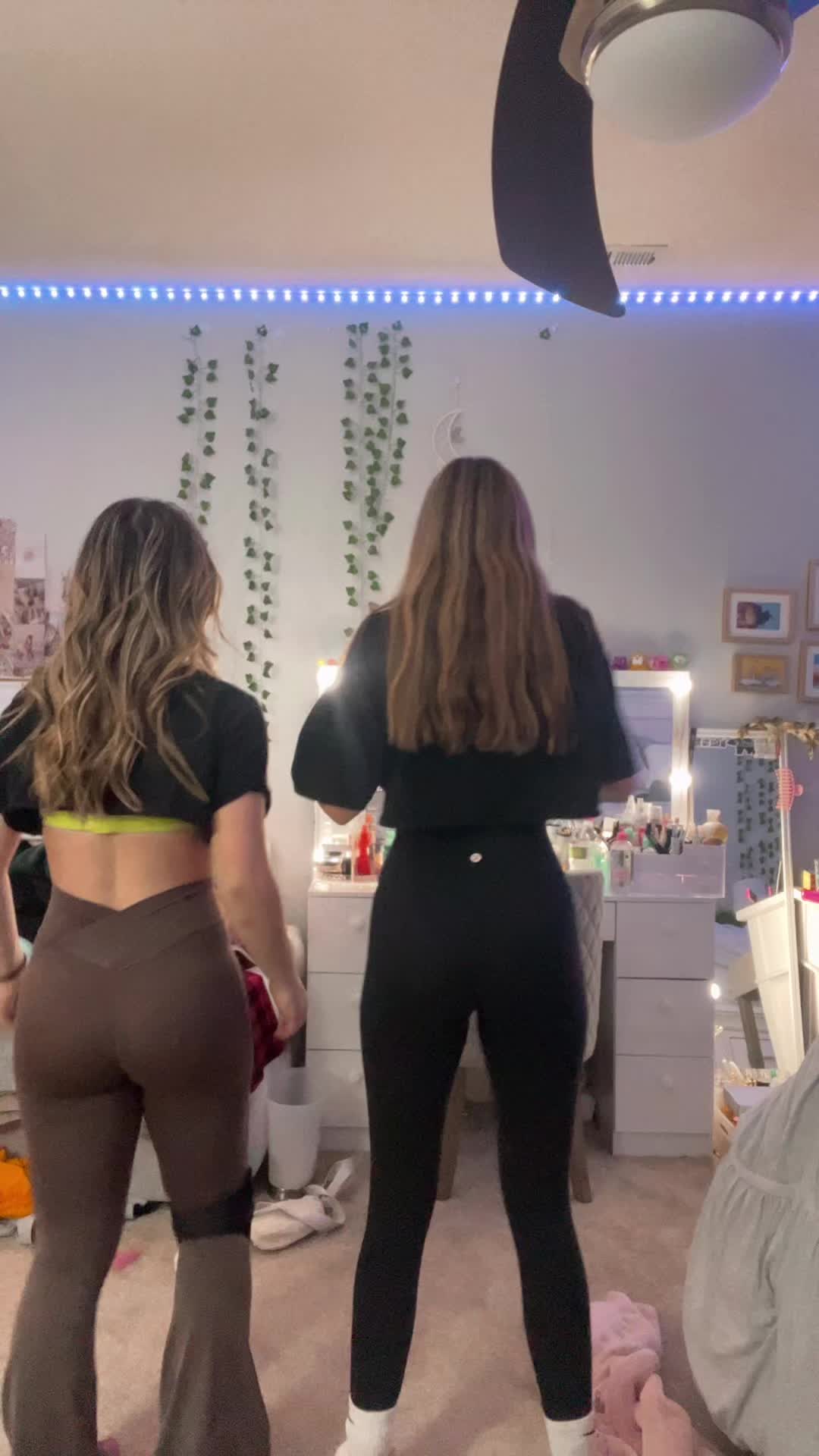 @🦄🦄