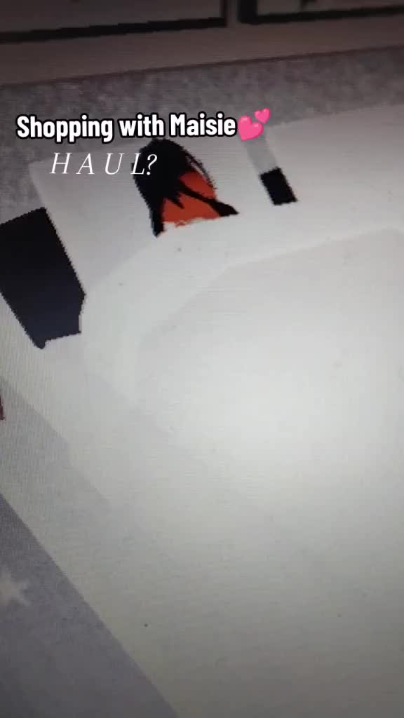 @★Paige and Maisie★