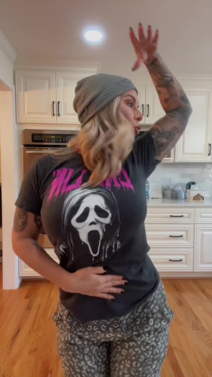 @Mötley Monröe