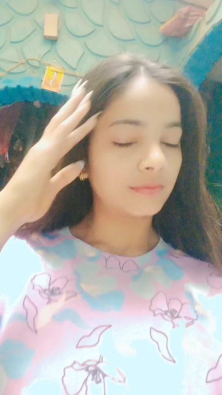 @👑✨ It's me Karishma ✨🦋