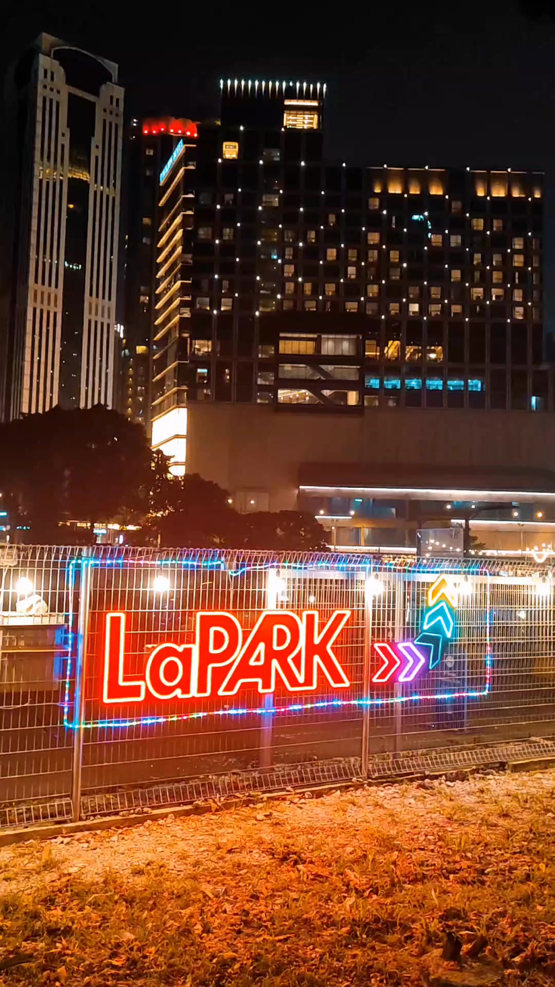 @laparkfoodtrucks