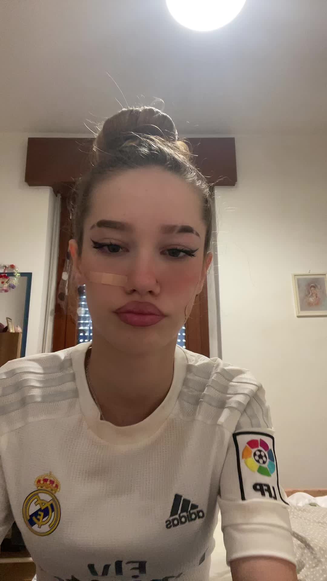 @👻