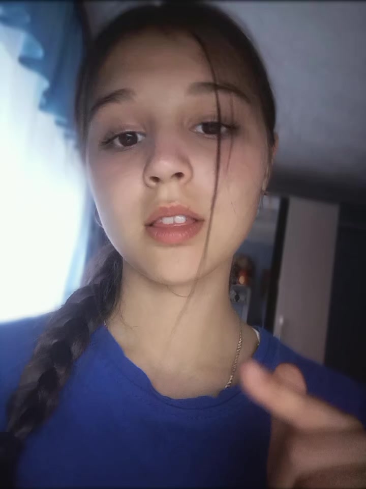 @)