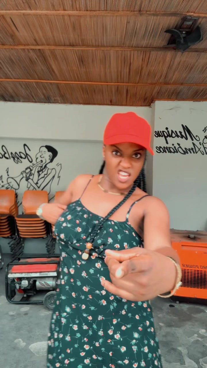 @joliegamine🇨🇬