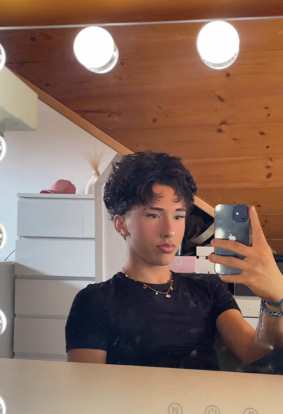 @𝘮𝘢𝘵𝘩𝘦𝘰