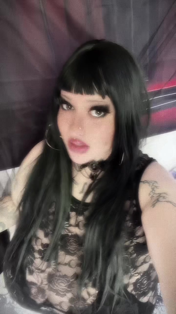 @aly🧛&zwj;♀️