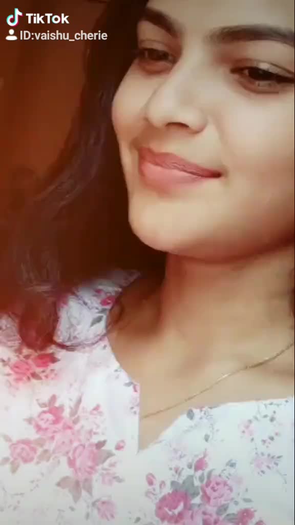 @Vaishu_cherie