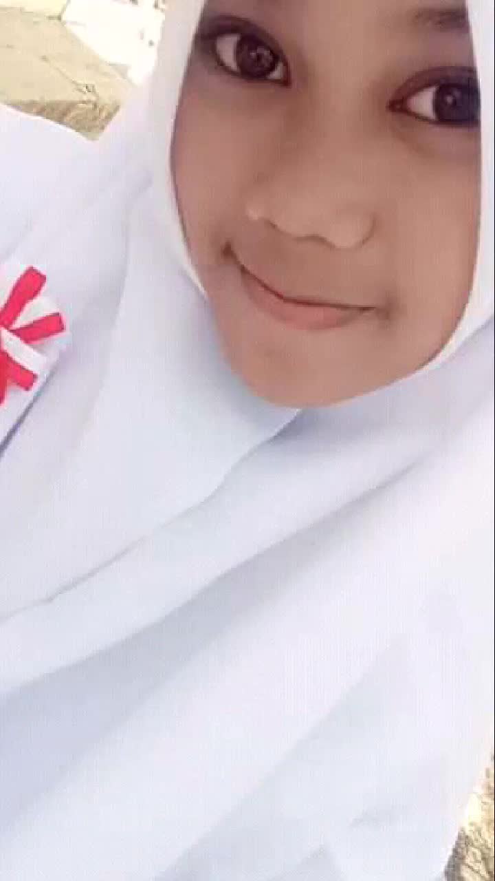 @Annisa021