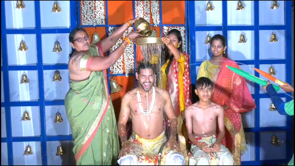 @divyaneelam