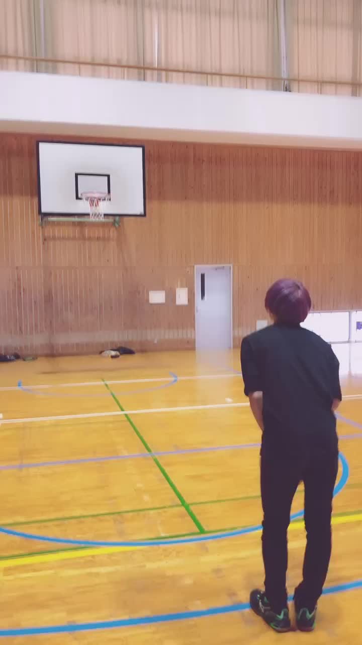 @ぶんぶん