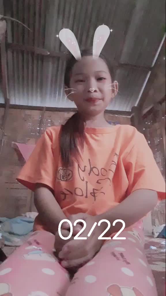 @ນາງ ເພັດ ໄຊຍະວົງ