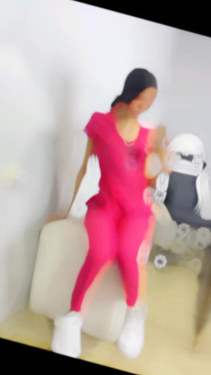 @victoria🍓^&*¿,)(";
