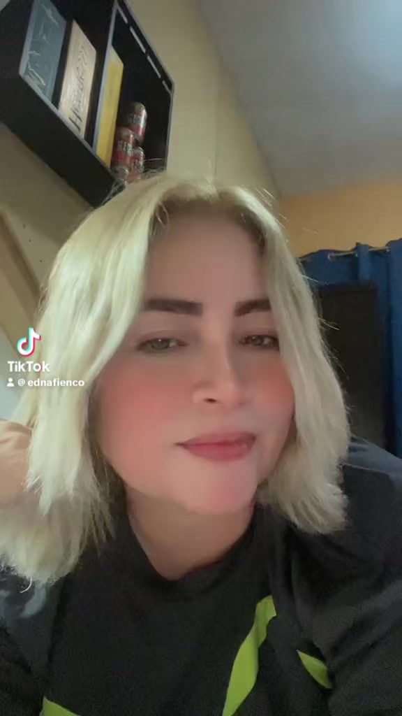 @Ednita 👱🏻♀️