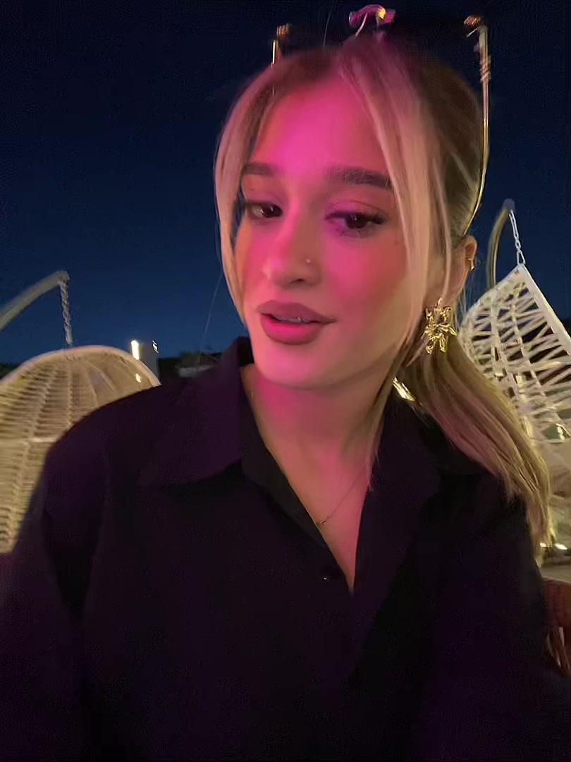 @𝒳𝒽