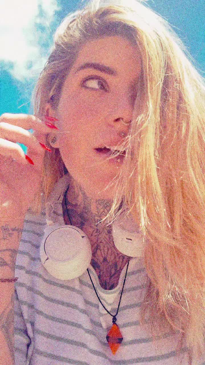 @Apollonia Rose