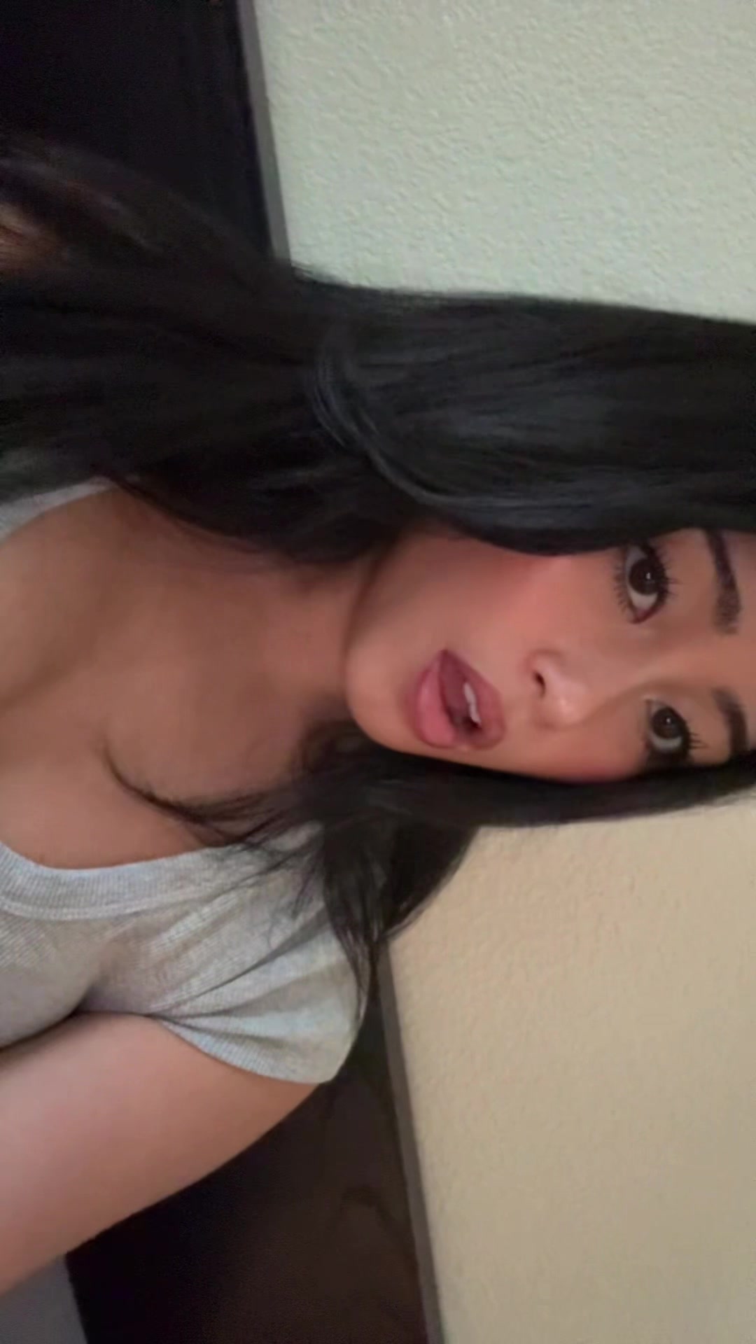 @Mini Mikaela🎀