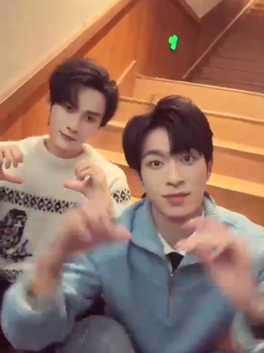 @Hủ Mứt Của ☆Chasie Lee☆