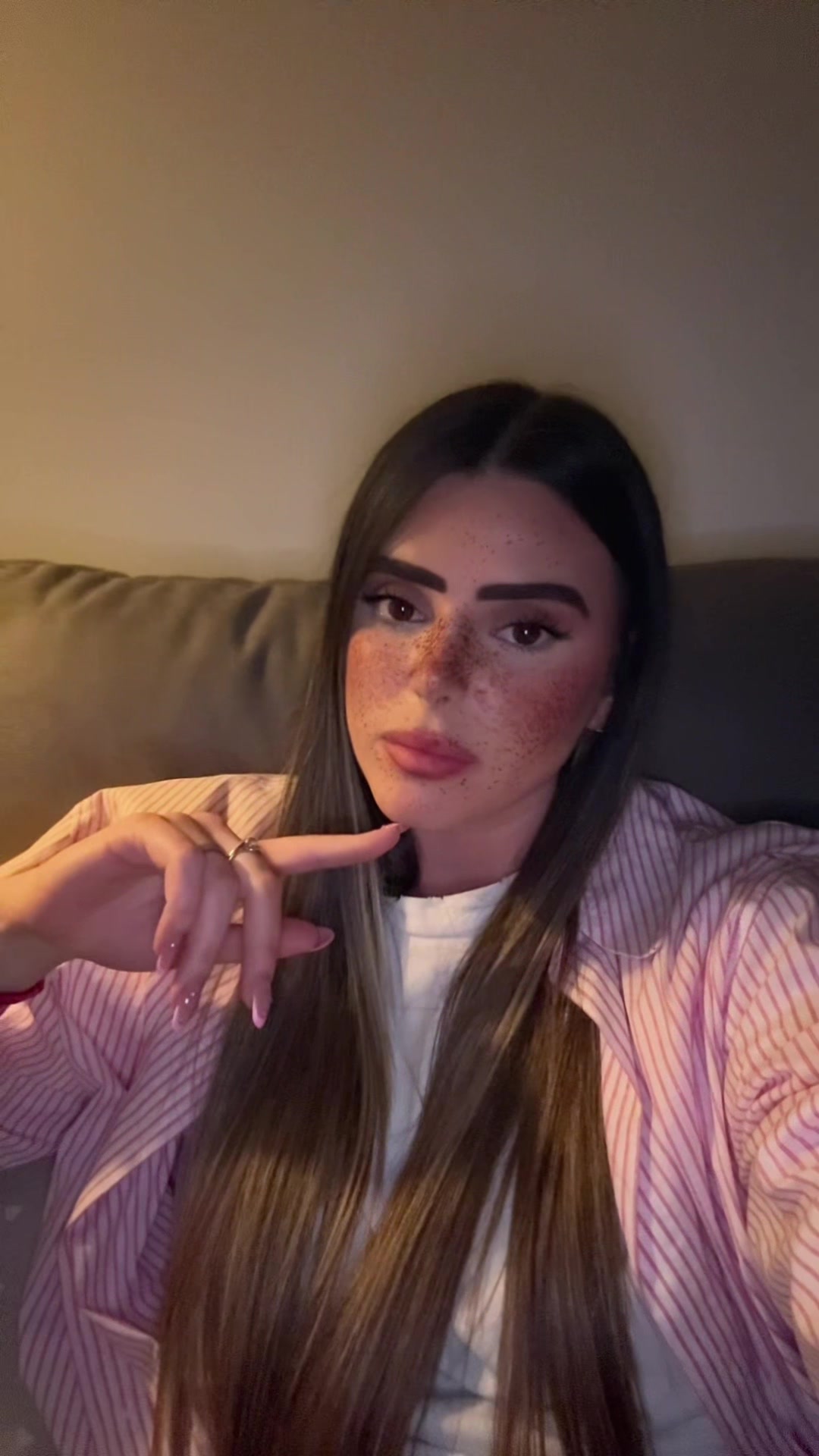 @_ianaavd_