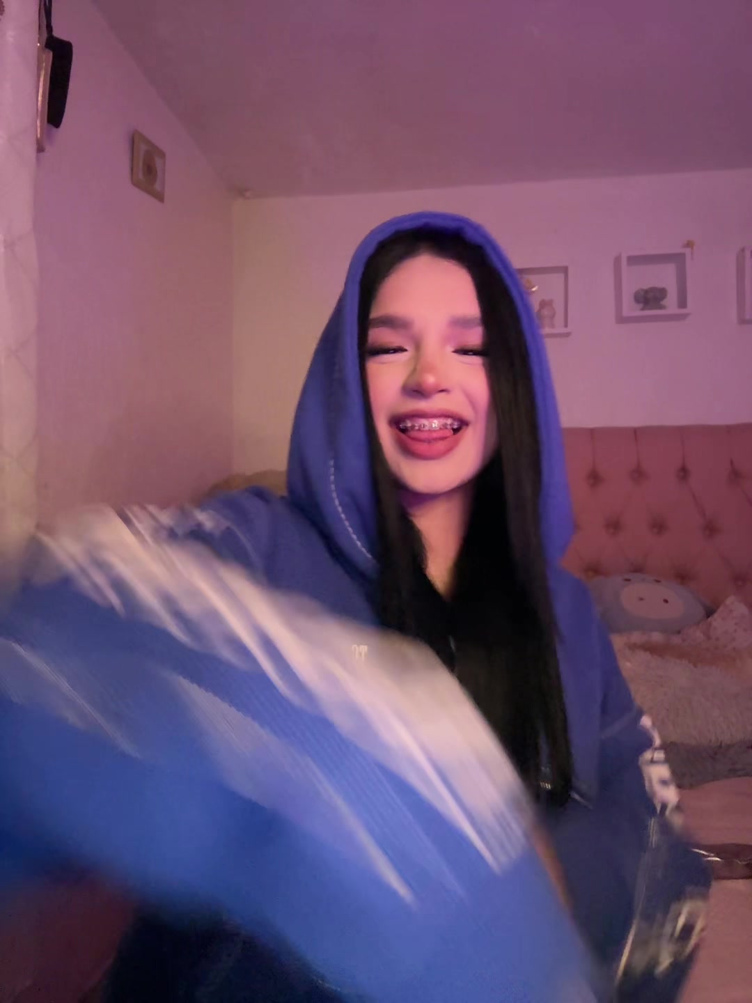 @_.𝘰𝘳𝘰𝘴𝘴𝘰𝘧