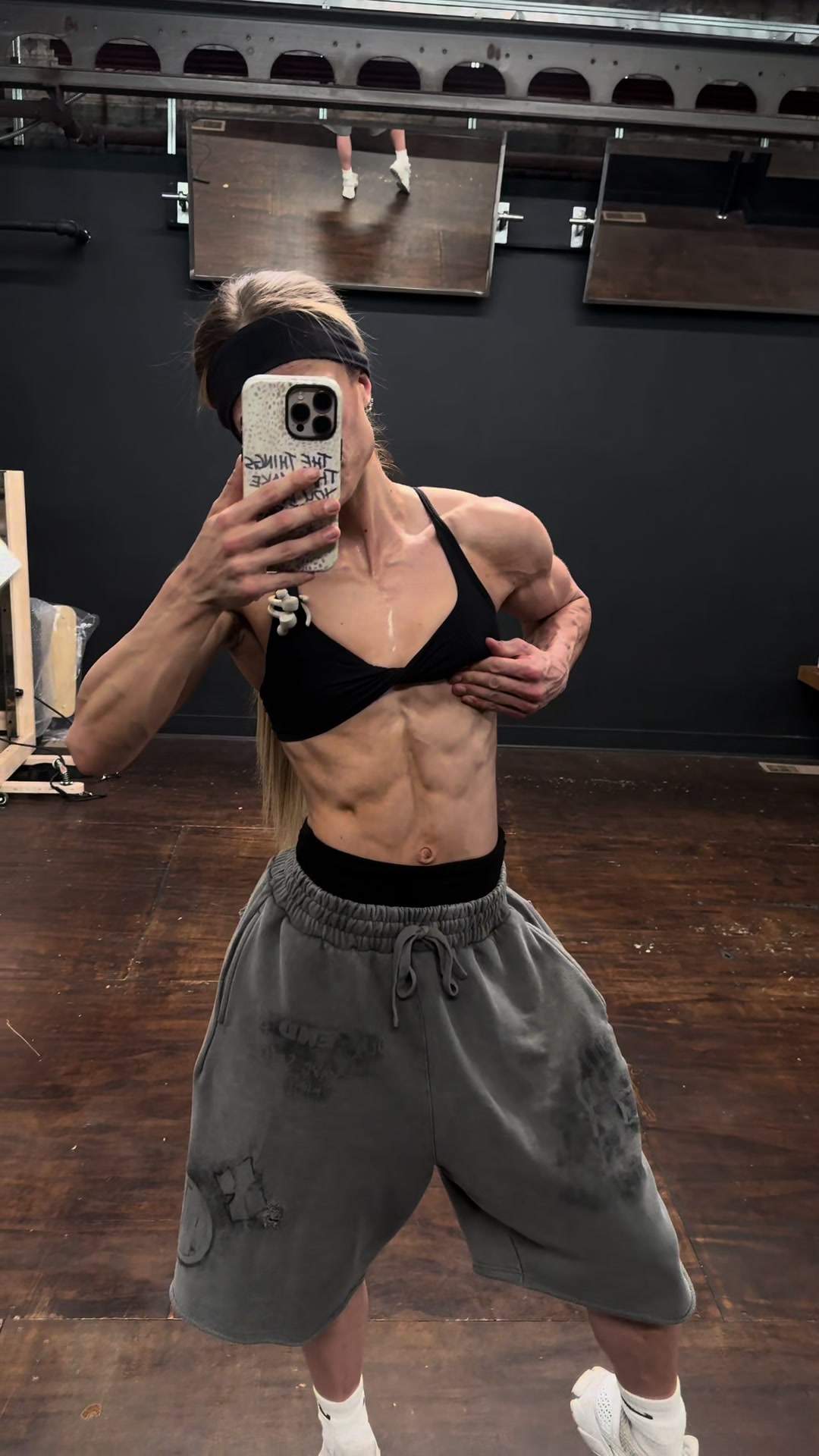 @sophie edwards IFBB BIKINI PRO
