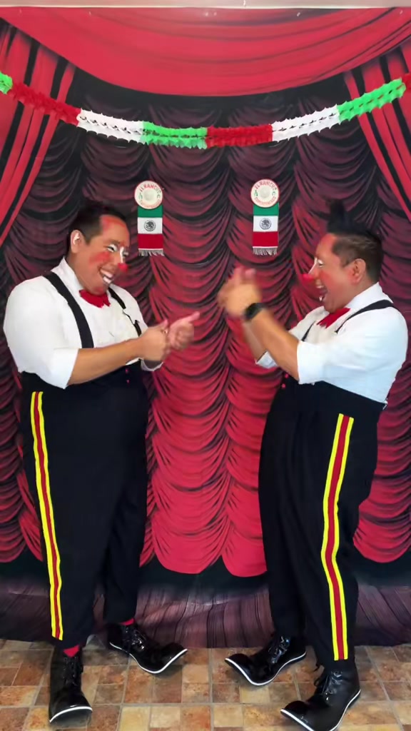 @Toty & Andy the Clowns