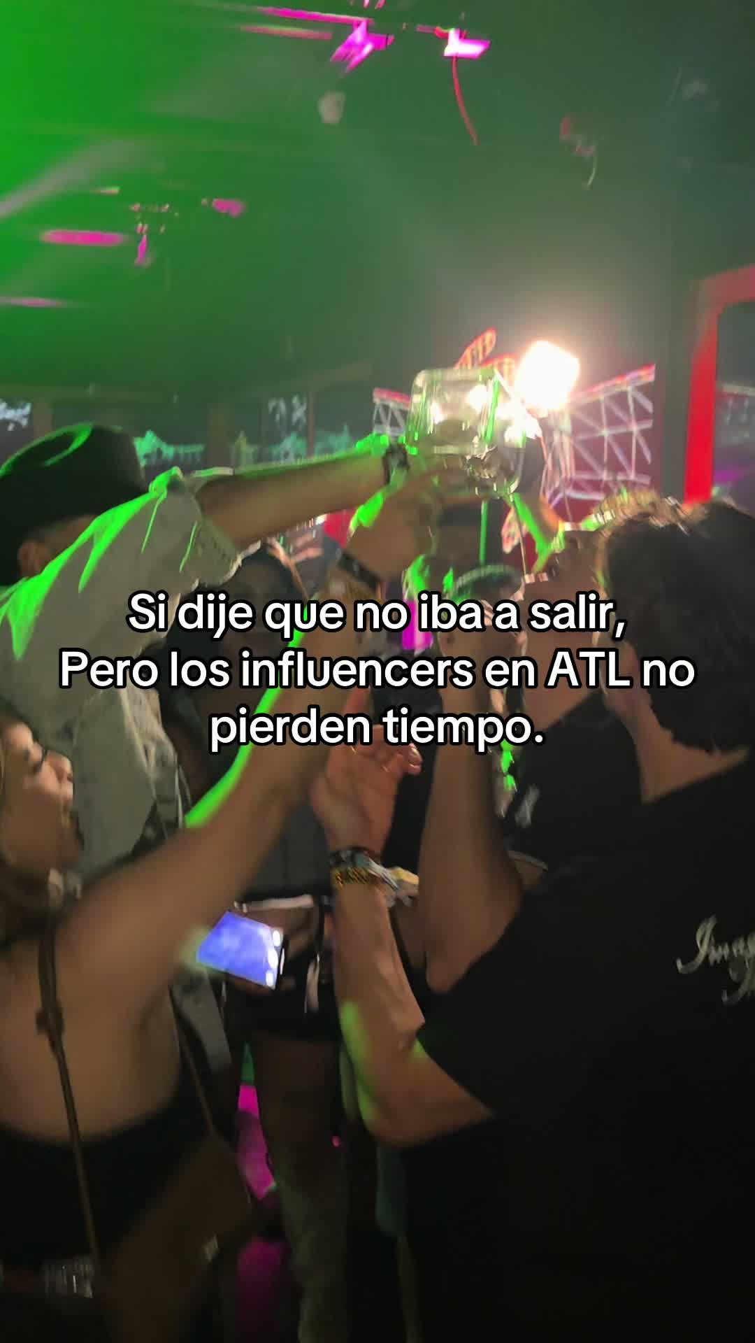 @La_nenadeatl_