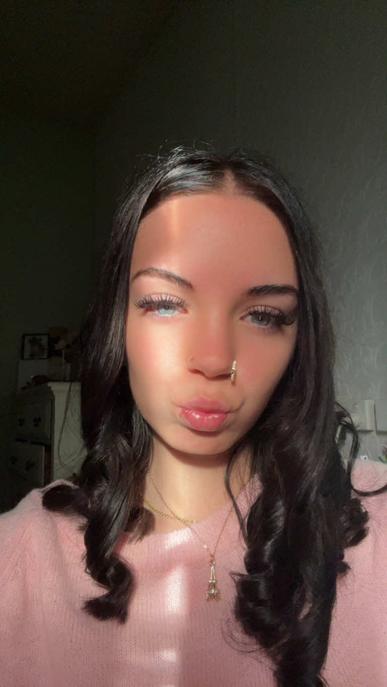 @𓃰